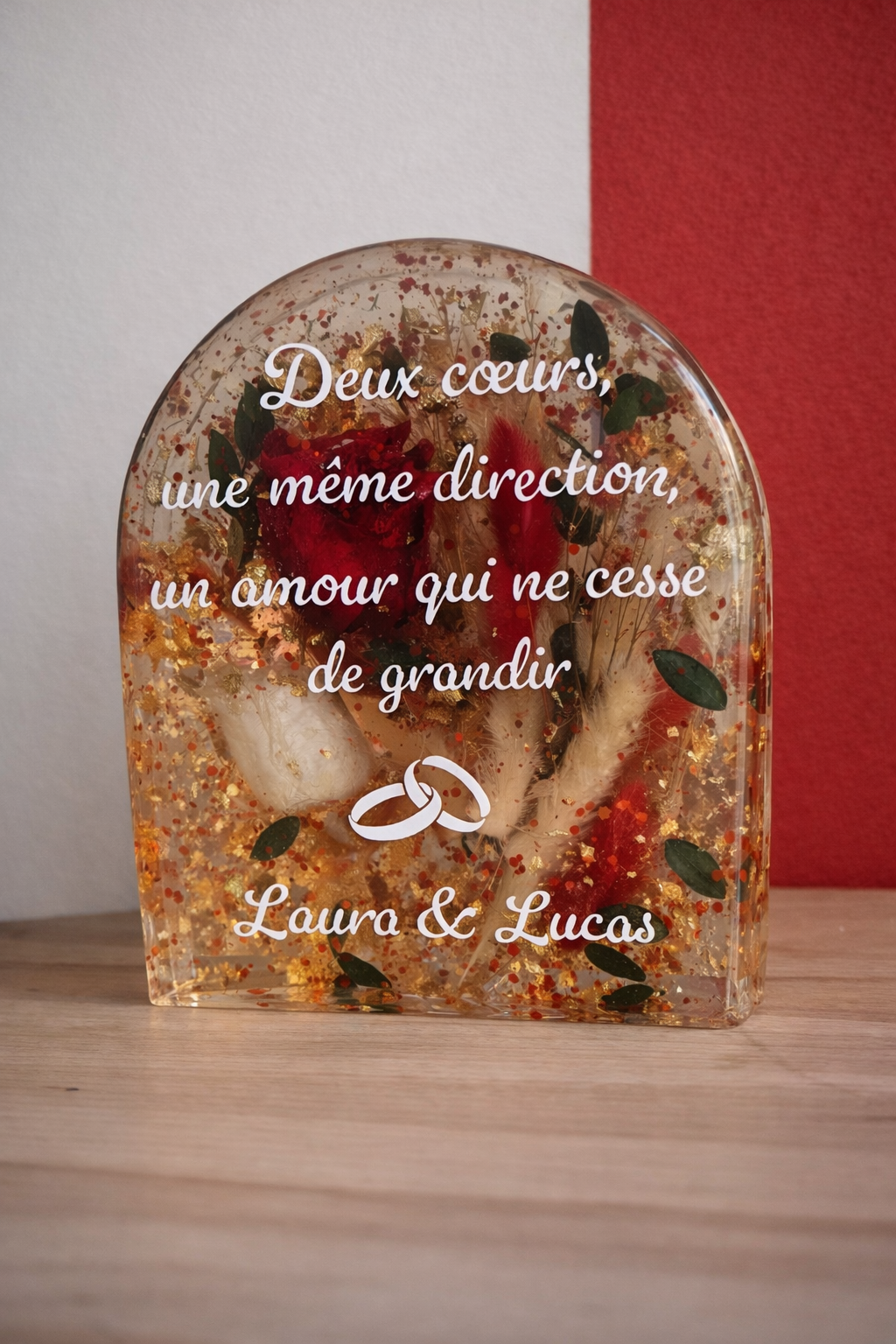 Création en résine personnalisée avec fleurs séchées