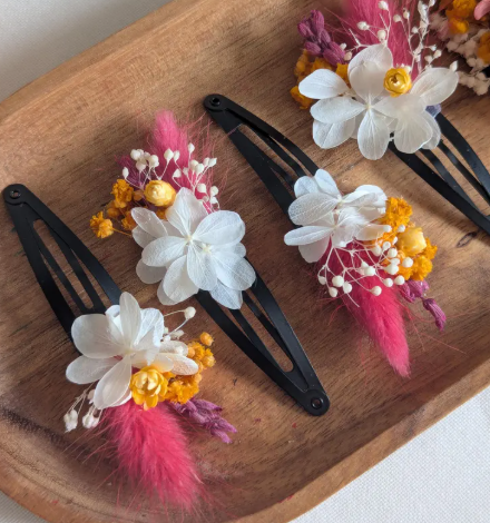 Barrette fleurie en fleurs séchées – Accessoire cheveux bohème